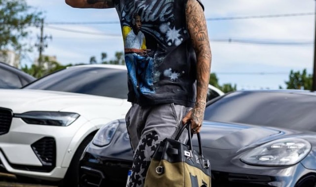 开云体育官方-冲击世界杯！内马尔已回到桑托斯开始训练，膝盖手术刚半个月