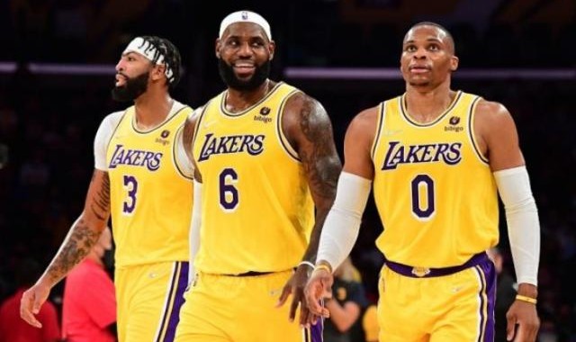 开云体育首页登陆-沃格尔下课因用不好韦少 老詹不会因不续约被交易